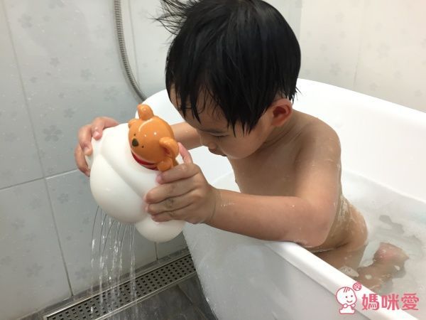 浴室秒變水上樂園【德國 Hape】戲水玩具，孩子愛上洗澡的魔法