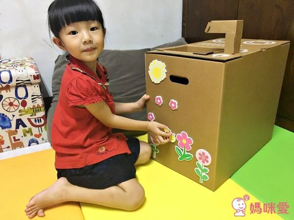 Little Kitchen 創造自己的廚房遊戲組-貼紙裝飾