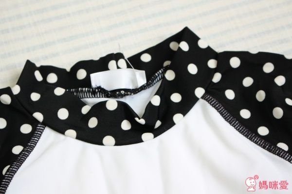 韓國 Vaenait Baby 防曬泳衣