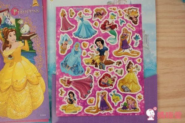 【迪士尼公主&湯瑪士小火車】中文遊戲書系列