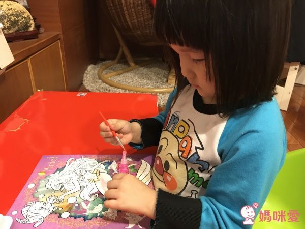 【迪士尼公主&湯瑪士小火車】中文遊戲書系列