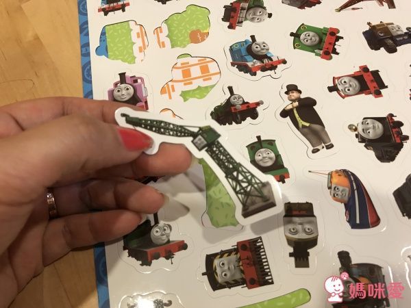 【迪士尼公主&湯瑪士小火車】中文遊戲書系列