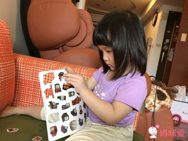 【迪士尼公主&湯瑪士小火車】中文遊戲書系列