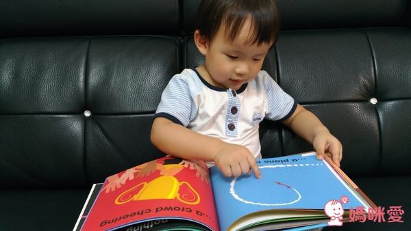 英國Patrick George透明膠片書幼兒五感系列+Magic Painting Book♥美感療癒畫本