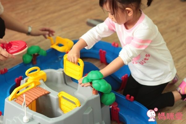 瑞典 Aquaplay - 【豪華版】漂漂河水上樂園玩具-520 ((105X115X22cm))