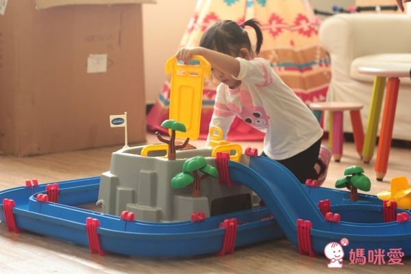 瑞典 Aquaplay - 【豪華版】漂漂河水上樂園玩具-520 ((105X115X22cm))