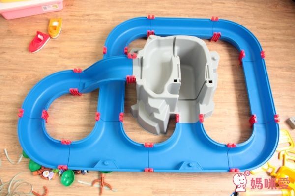 瑞典 Aquaplay - 【豪華版】漂漂河水上樂園玩具-520 ((105X115X22cm))