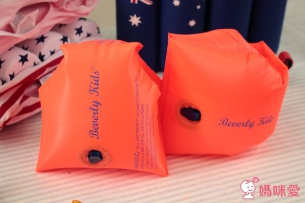 德國 Beverlykids 浮力學習泳衣