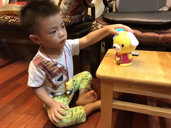 小牛津 - 小牛津查查狗藍芽故事機(加贈防摔衣)-獨家送可愛動物貼紙書-綠色+綠衣