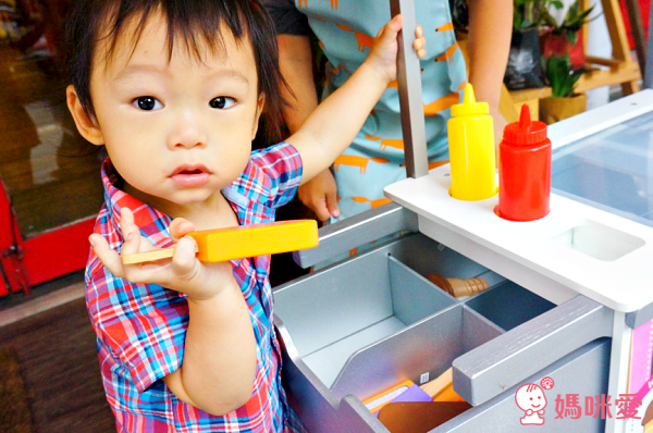 MD 玩食趣-木製點心餐車