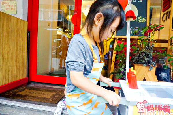 MD 玩食趣-木製點心餐車