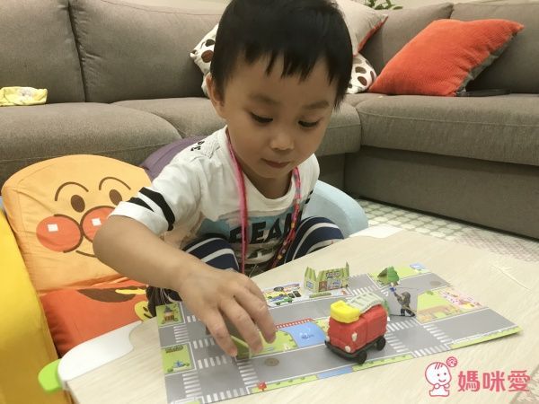 日本銀鳥 - 銀鳥無毒小麥黏土-消防車3色組(附模具)