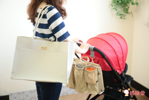 第一款結合餐桌設計 ✭ 韓國【 CARRI EIGHT 】質感 X 時尚 X 機能 X 防水媽媽包