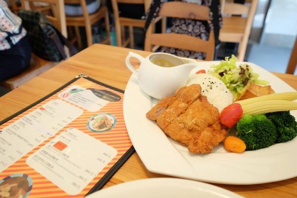 全新開幕~【星漾商旅-台中中清館】故事主題房,陪孩子玩樂暑假★