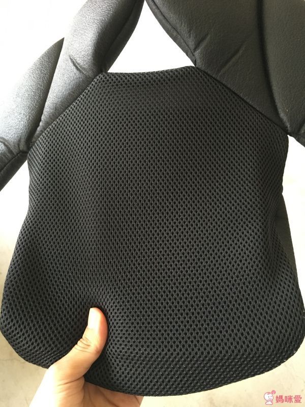 Combi 輕量化幼兒汽座 Coccoro II EG