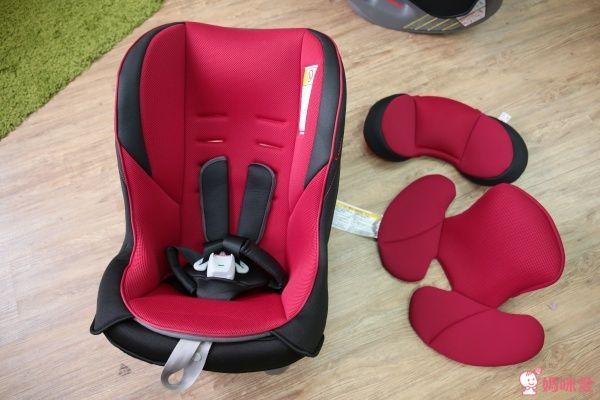 Combi 輕量化幼兒汽座 Coccoro II EG