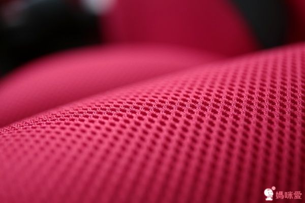 Combi 輕量化幼兒汽座 Coccoro II EG