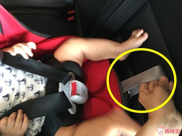 Combi 輕量化幼兒汽座 Coccoro II EG