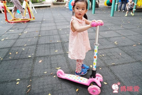 英國 Kiddimoto - 炫光摺疊滑板車Plus-粉紅邦妮 (95~140cm/40kg內)