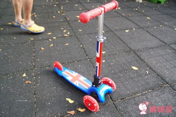 英國 Kiddimoto - 炫光摺疊滑板車Plus-粉紅邦妮 (95~140cm/40kg內)