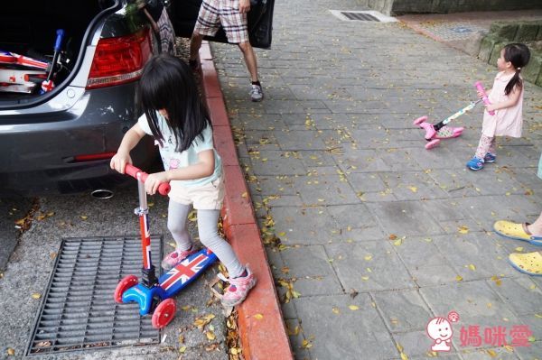 英國 Kiddimoto - 炫光摺疊滑板車Plus-粉紅邦妮 (95~140cm/40kg內)