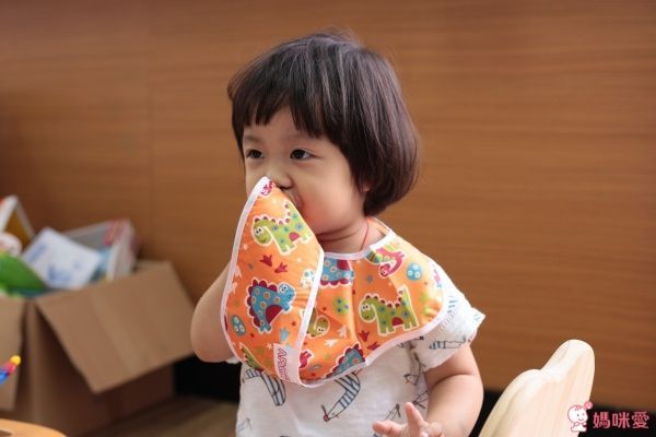 韓國 A.plum 防水圍兜