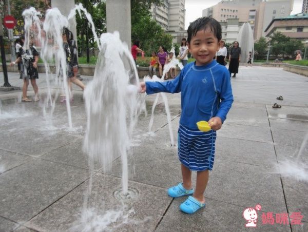 夏日必備！美國 i-play 泳衣 / 防曬帽 / 防曬衣