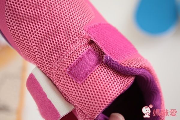 日本KenKenPa 超輕量魔鬼氈透氣網眼小童運動鞋