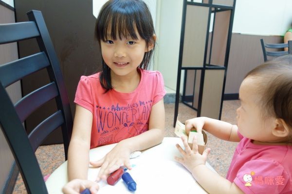 紐西蘭 Honey Sticks - 純天然蜂蠟無毒蠟筆-1歲以上寶寶適用-矮胖型-12色