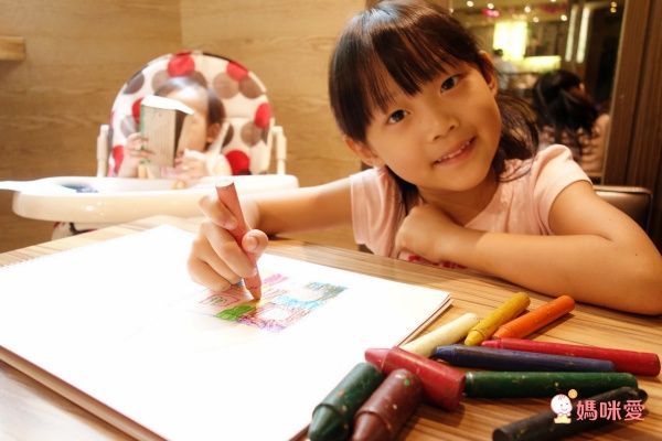 紐西蘭 Honey Sticks - 純天然蜂蠟無毒蠟筆-1歲以上寶寶適用-矮胖型-12色