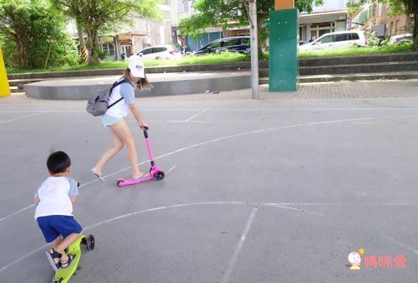 Slider 滑來滑趣 - 兒童三輪折疊滑板車XL1-酷紅