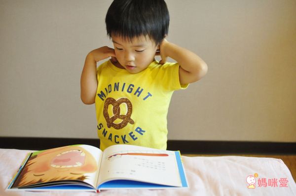 小瓢蟲中英雙語系列 ★啟蒙認知五書組★ 0歲開始看,依寶寶視覺發展階段設計!