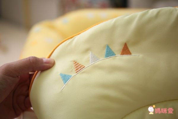 日本Combi Joy EF歡樂馬戲團 安撫餐椅搖床