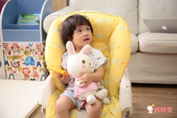 日本Combi Joy EF歡樂馬戲團 安撫餐椅搖床