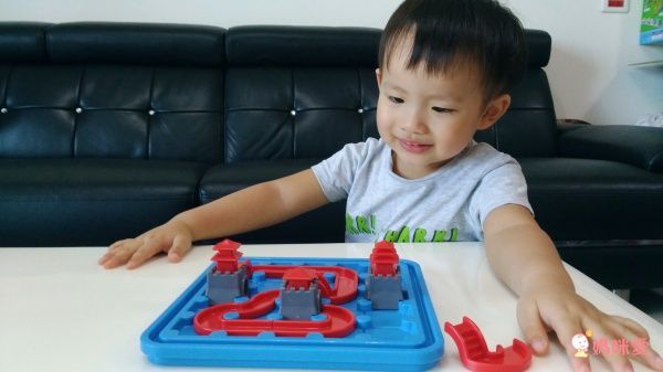 上誼新品桌遊 ☛ 暑假在家、坐車等餐，打發時間培養腦力！獨家滿額499贈小太陽生日派對遊戲卡