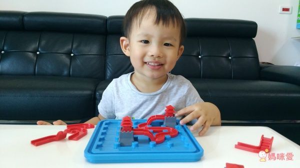 上誼新品桌遊 ☛ 暑假在家、坐車等餐，打發時間培養腦力！獨家滿額499贈小太陽生日派對遊戲卡