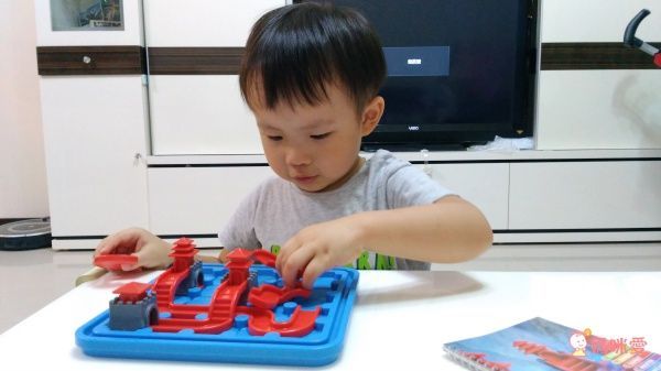 上誼新品桌遊 ☛ 暑假在家、坐車等餐，打發時間培養腦力！獨家滿額499贈小太陽生日派對遊戲卡