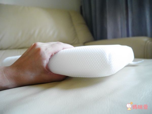 日本 Combi 和風紗輕柔感透氣枕