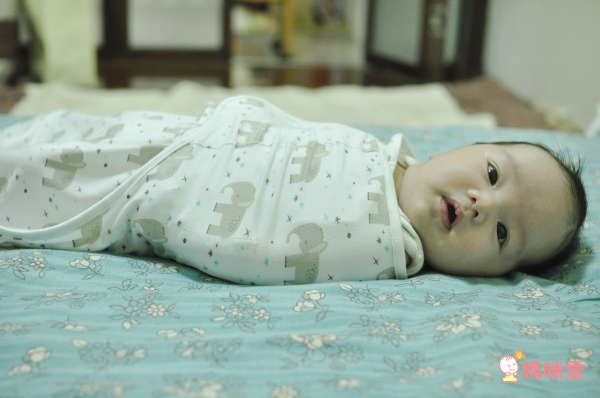 母乳媽咪首選 ❤ 美國 NUROO 唯美哺乳圍巾 ✕ 三階段成長包巾