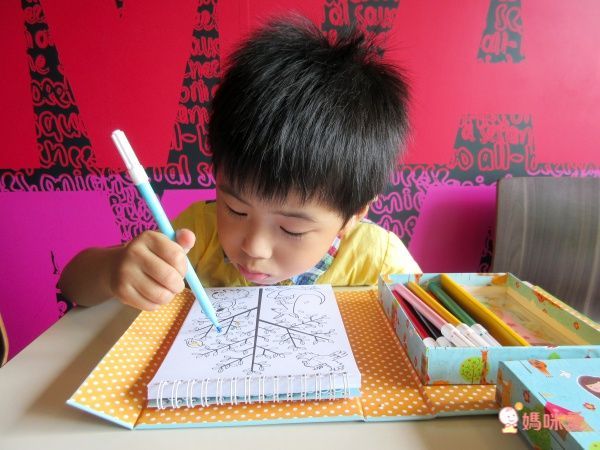 在家擁有小小畫室【澳洲 Tiger Tribe】旅行著色盒＆窗花彩繪