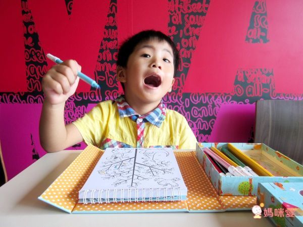 在家擁有小小畫室【澳洲 Tiger Tribe】旅行著色盒＆窗花彩繪