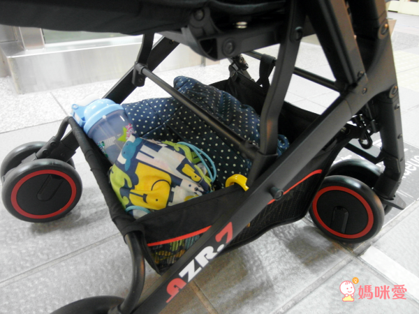 雙寶媽救星!義大利 AZZURRA 雙人&單人推車,6m~3y 適用
