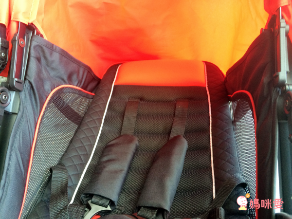 雙寶媽救星!義大利 AZZURRA 雙人&單人推車,6m~3y 適用