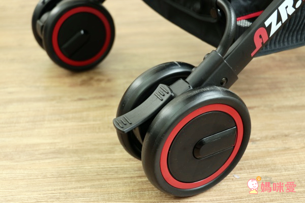 雙寶媽救星!義大利 AZZURRA 雙人&單人推車,6m~3y 適用