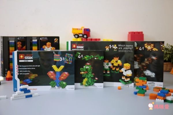 美國 Light Stax - LETTERS亮亮積木-大顆粒系列-字母款-24顆