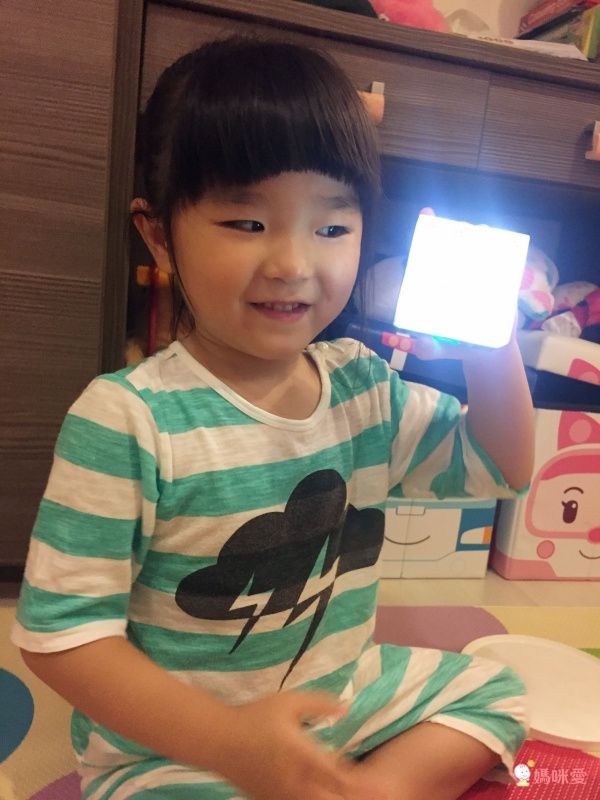 美國 Light Stax - LETTERS亮亮積木-大顆粒系列-字母款-24顆