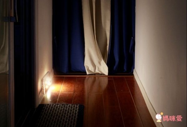 安全家多功能夜 (視) 燈 