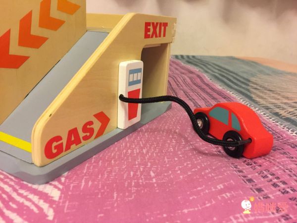 Amazon五星【美國瑪莉莎】超大交通遊戲地墊、木製軌道車車玩具