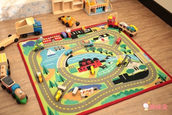 Amazon五星【美國瑪莉莎】超大交通遊戲地墊、木製軌道車車玩具