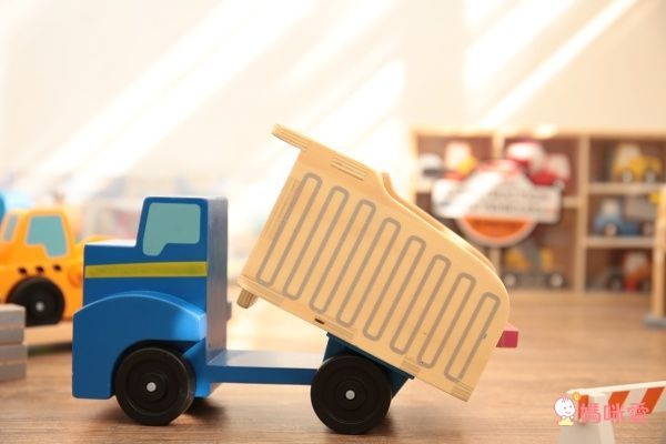 Amazon五星【美國瑪莉莎】超大交通遊戲地墊、木製軌道車車玩具